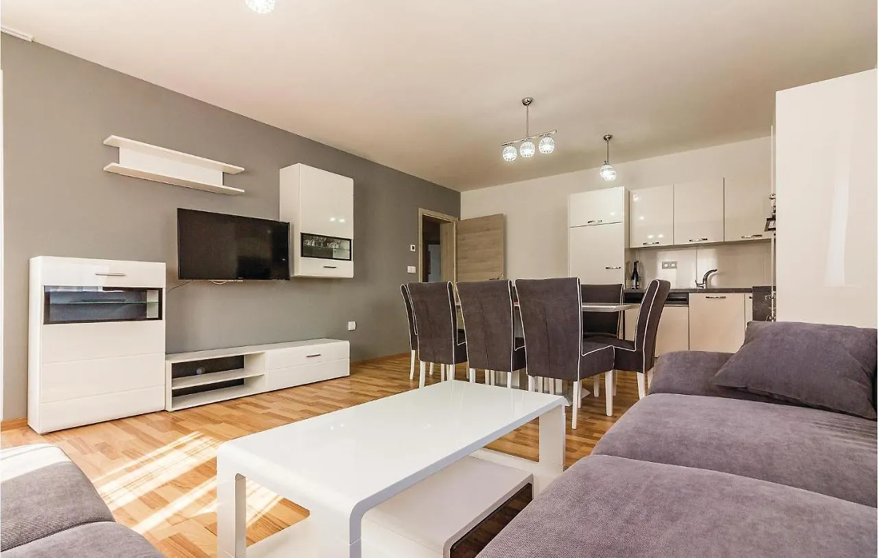 Gorgeous Apartment In Medulin With House Sea View